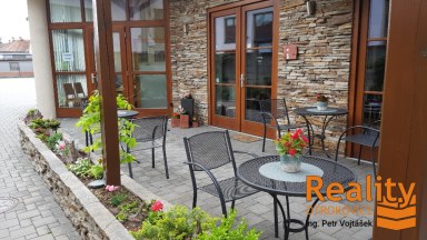 Pronájem nebytového prostoru - dům služeb KLIPORA